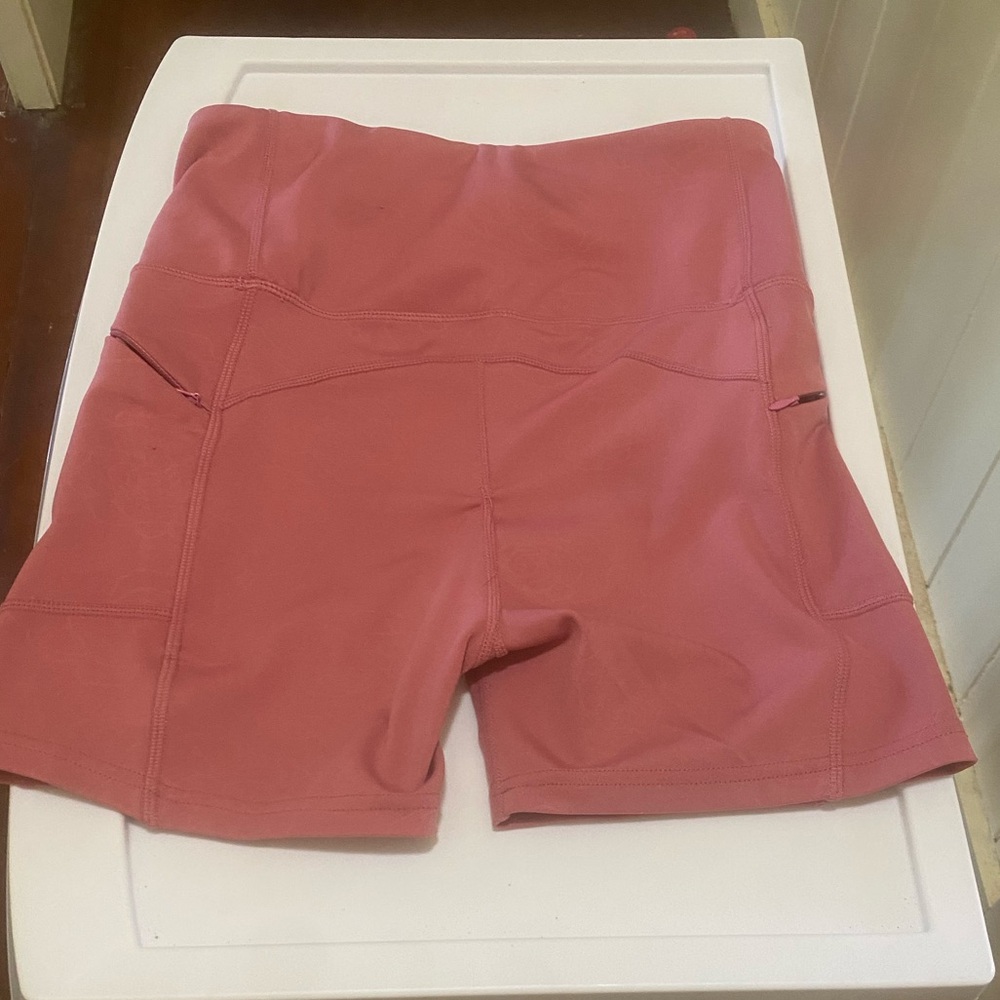 Otos athletic shorts